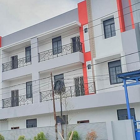 Mahkota Residence Mitra Reddoorz Karawang Dış mekan fotoğraf