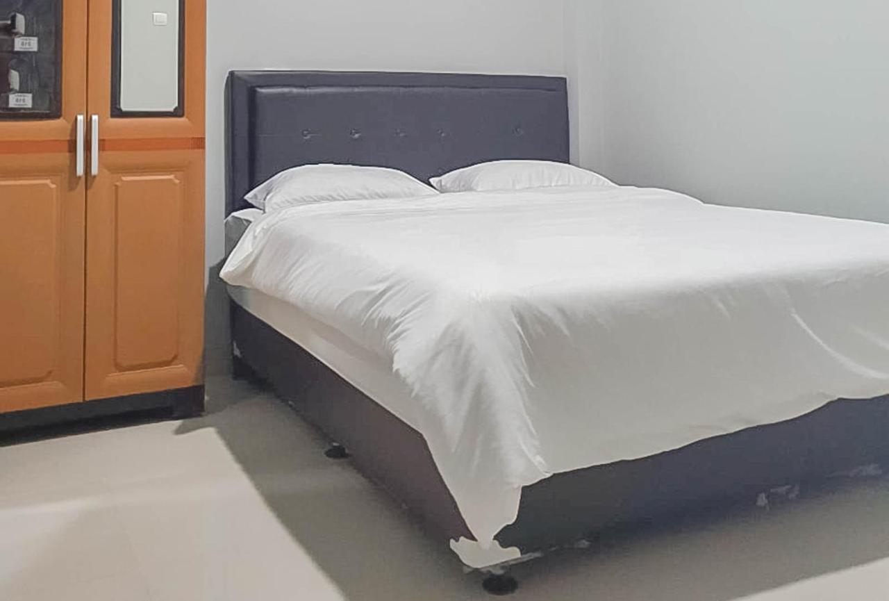 Mahkota Residence Mitra Reddoorz Karawang Dış mekan fotoğraf